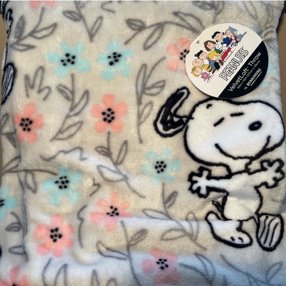 Peanuts Bedding Peanuts Velvetloft Spring Floral Gray Snoopy Plush